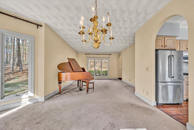 1624 Sunberry CIR, Roanoke, VA 24018