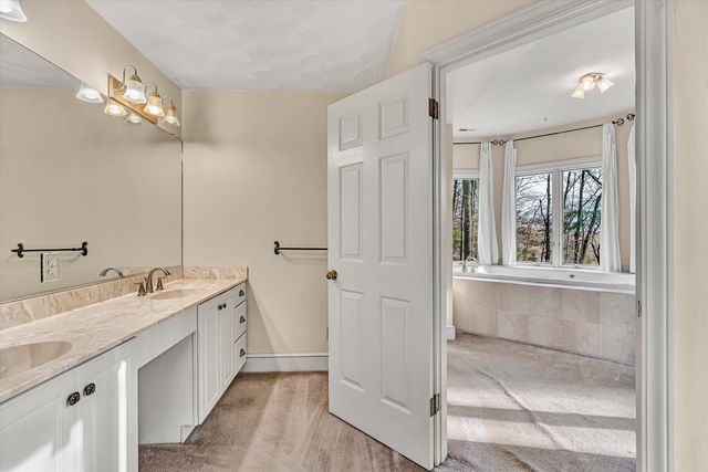 1624 Sunberry CIR, Roanoke, VA 24018