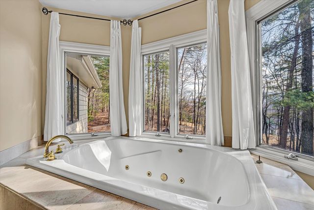 1624 Sunberry CIR, Roanoke, VA 24018