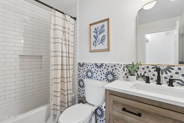 8628 E Oak Street, Scottsdale, AZ 85257