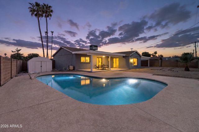 8628 E Oak Street, Scottsdale, AZ 85257