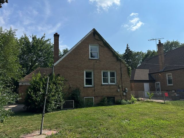 1717 Mannheim Road, Des Plaines, IL 60018