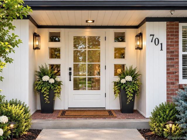 701 S Clayton Street, Denver, CO 80209