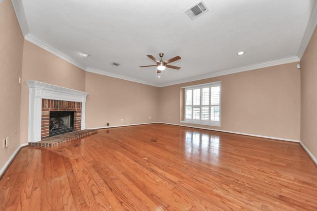 7807 Leaf Point Court, Houston, TX 77095