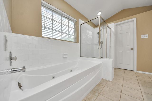 7807 Leaf Point Court, Houston, TX 77095