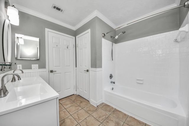 7807 Leaf Point Court, Houston, TX 77095