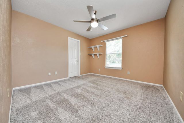 7807 Leaf Point Court, Houston, TX 77095