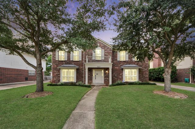 7807 Leaf Point Court, Houston, TX 77095
