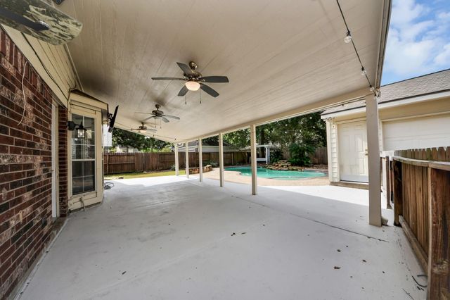 7807 Leaf Point Court, Houston, TX 77095