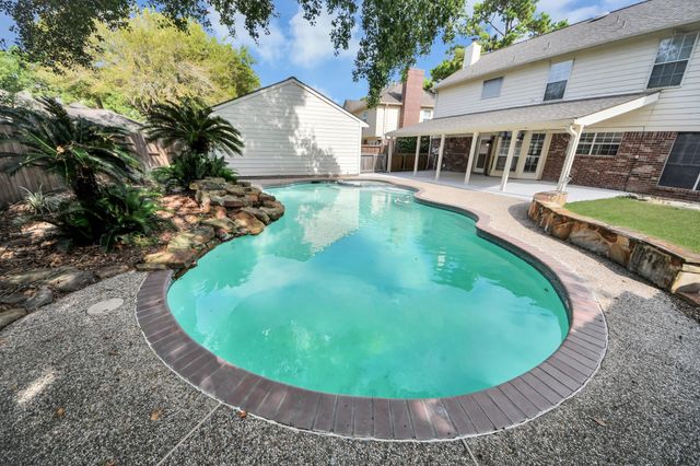 7807 Leaf Point Court, Houston, TX 77095