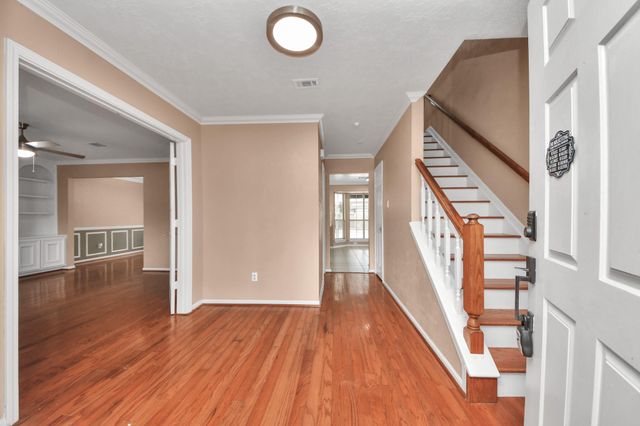 7807 Leaf Point Court, Houston, TX 77095