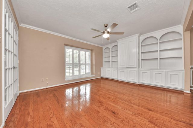7807 Leaf Point Court, Houston, TX 77095