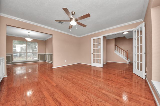 7807 Leaf Point Court, Houston, TX 77095