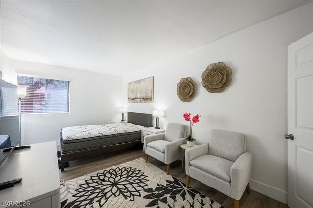 5404 River Glen Drive 353, Las Vegas, NV 89103