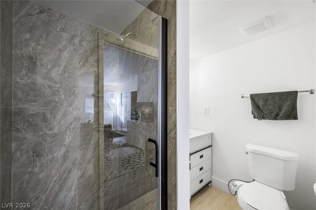 5404 River Glen Drive 353, Las Vegas, NV 89103