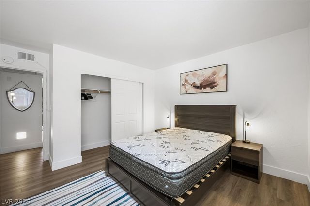 5404 River Glen Drive 353, Las Vegas, NV 89103