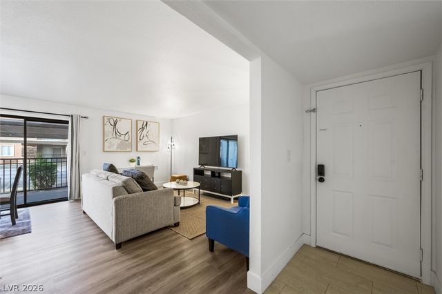 5404 River Glen Drive 353, Las Vegas, NV 89103