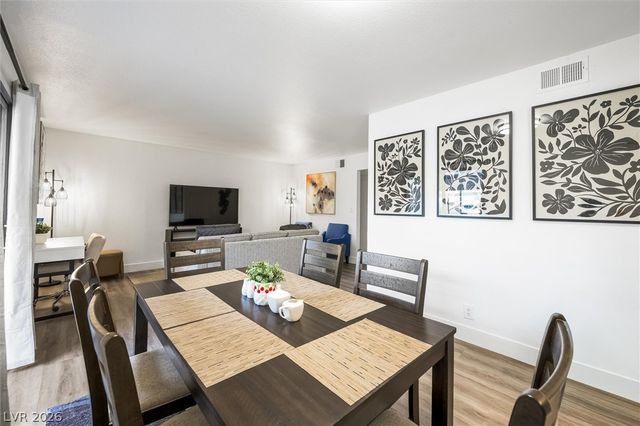 5404 River Glen Drive 353, Las Vegas, NV 89103