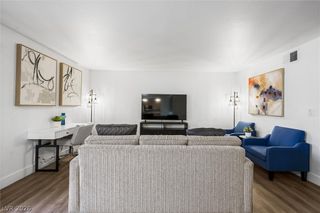 5404 River Glen Drive 353, Las Vegas, NV 89103