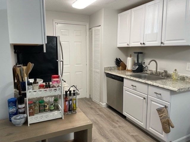 10 Walden Drive 7, Natick, MA 01760