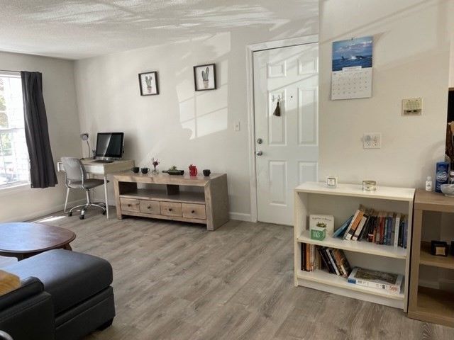 10 Walden Drive 7, Natick, MA 01760