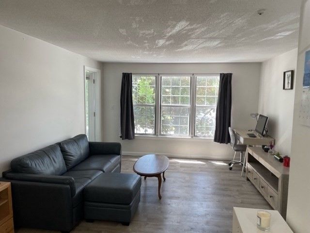 10 Walden Drive 7, Natick, MA 01760