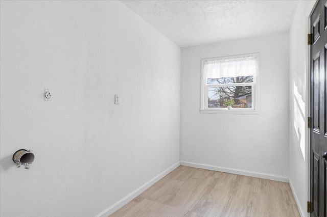 508 N Broad Avenue, Mansfield, MO 65704