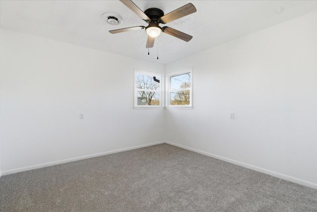 508 N Broad Avenue, Mansfield, MO 65704