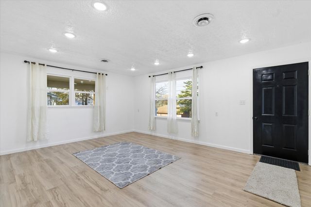 508 N Broad Avenue, Mansfield, MO 65704