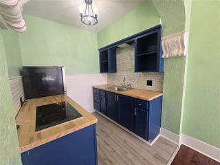 725 Broadway Avenue 11, Galveston, TX 77550