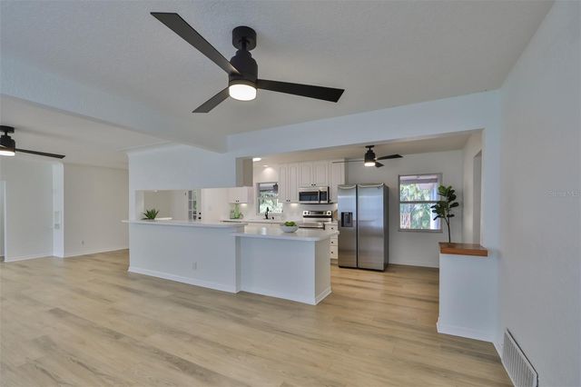 6145 1ST AVENUE N, St Petersburg, FL 33710