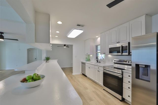 6145 1ST AVENUE N, St Petersburg, FL 33710