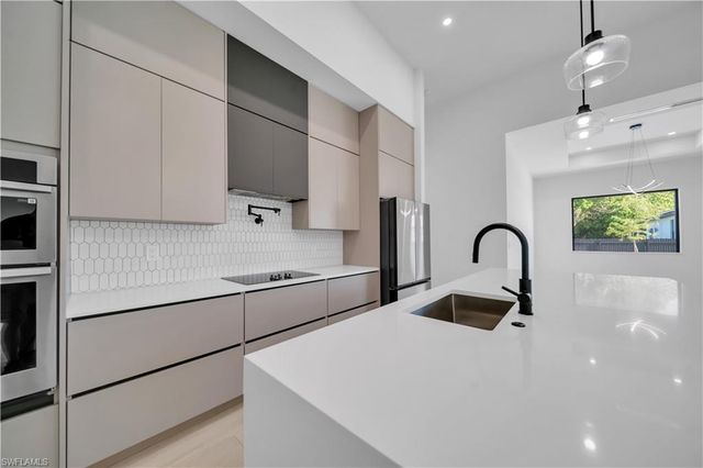 1003 Embers PKWY W, Cape Coral, FL 33993