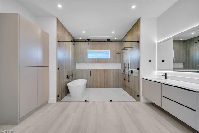 1003 Embers PKWY W, Cape Coral, FL 33993