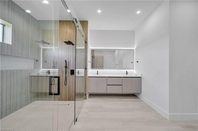 1003 Embers PKWY W, Cape Coral, FL 33993