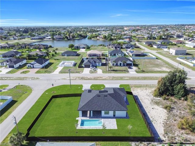 1003 Embers PKWY W, Cape Coral, FL 33993