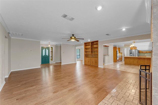 217 Corder LN, Burnet, TX 78611