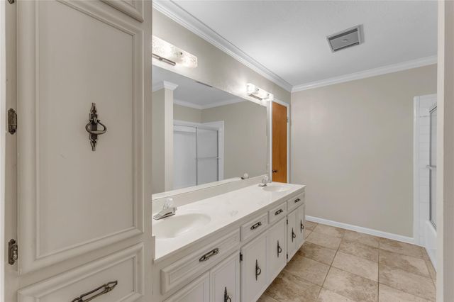 217 Corder LN, Burnet, TX 78611