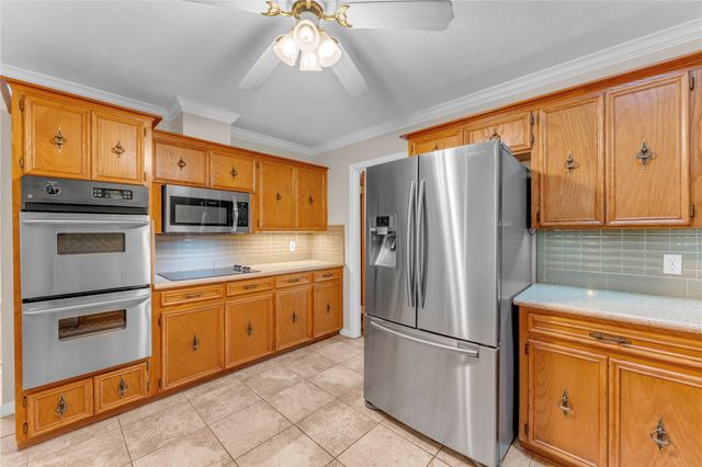 217 Corder LN, Burnet, TX 78611
