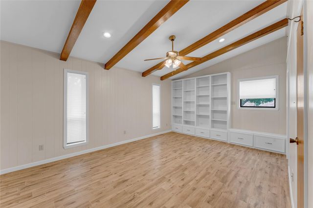217 Corder LN, Burnet, TX 78611