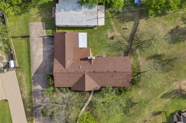 217 Corder LN, Burnet, TX 78611