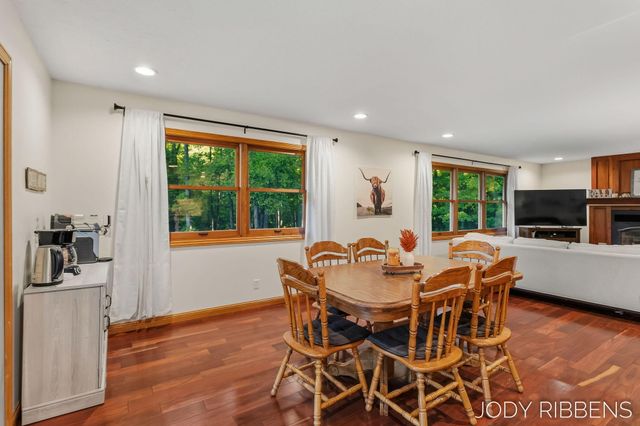 3215 Buchanan Street, Marne, MI 49435