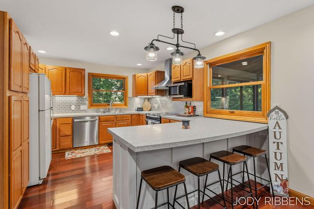 3215 Buchanan Street, Marne, MI 49435