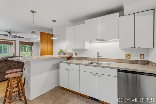 3215 Buchanan Street, Marne, MI 49435