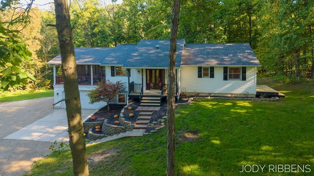 3215 Buchanan Street, Marne, MI 49435