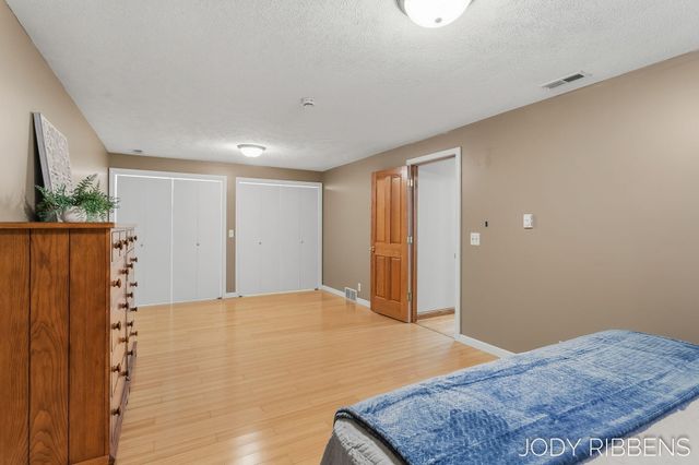3215 Buchanan Street, Marne, MI 49435
