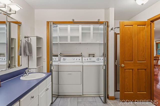 3215 Buchanan Street, Marne, MI 49435