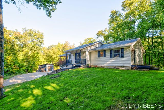 3215 Buchanan Street, Marne, MI 49435