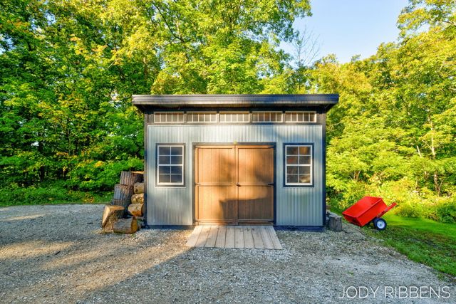 3215 Buchanan Street, Marne, MI 49435