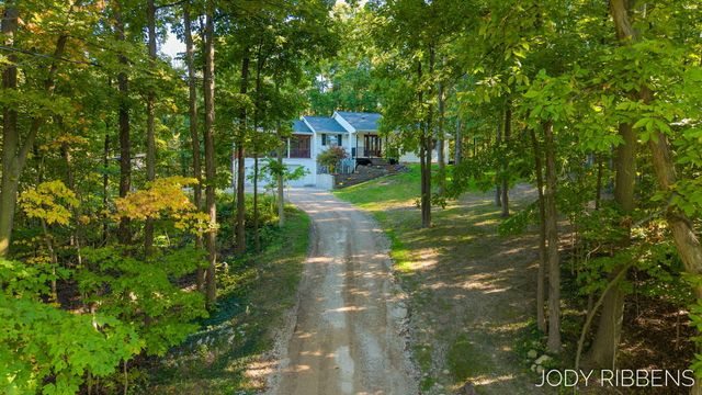 3215 Buchanan Street, Marne, MI 49435